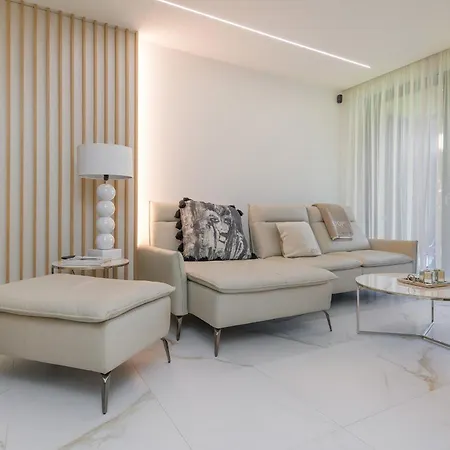 Golden Moon - Portova * Gdynia