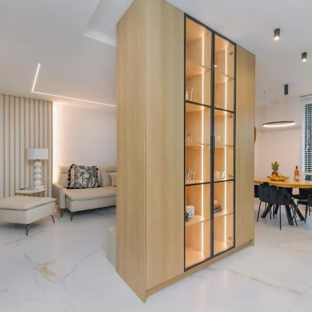 Golden Moon - Portova Apartment Gdynia