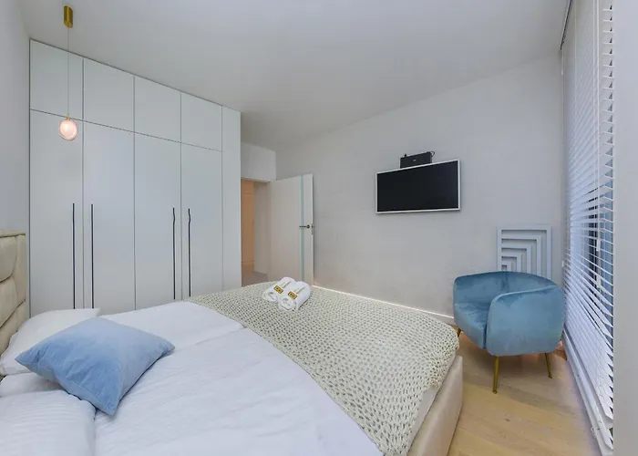 Golden Moon - Portova Appartement *