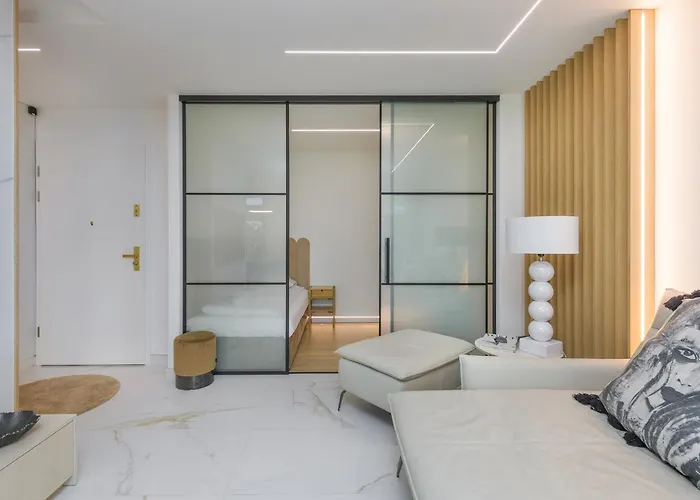 Golden Moon - Portova Appartement